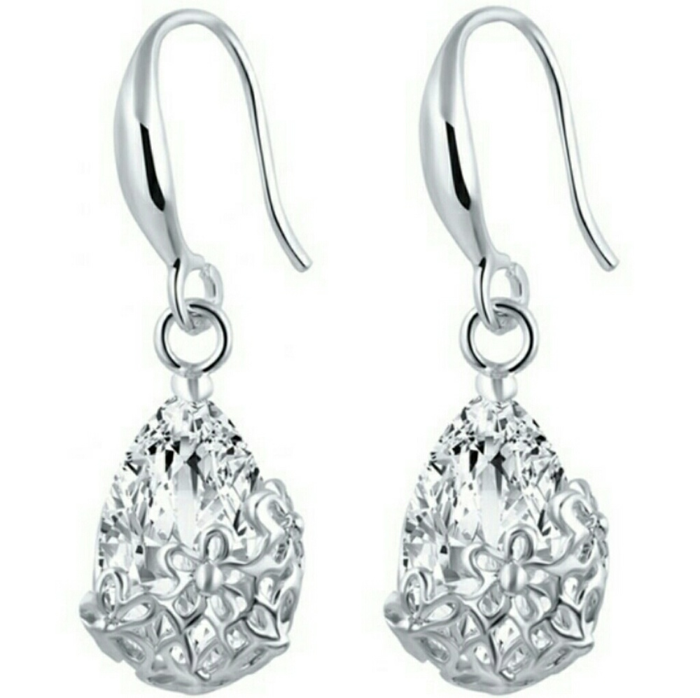 Fashion Silver Water Drop Earrings NWOT